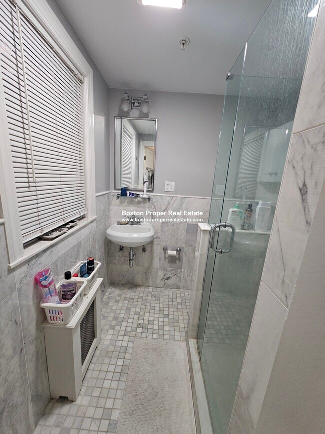 Building Photo - Flats on Westland