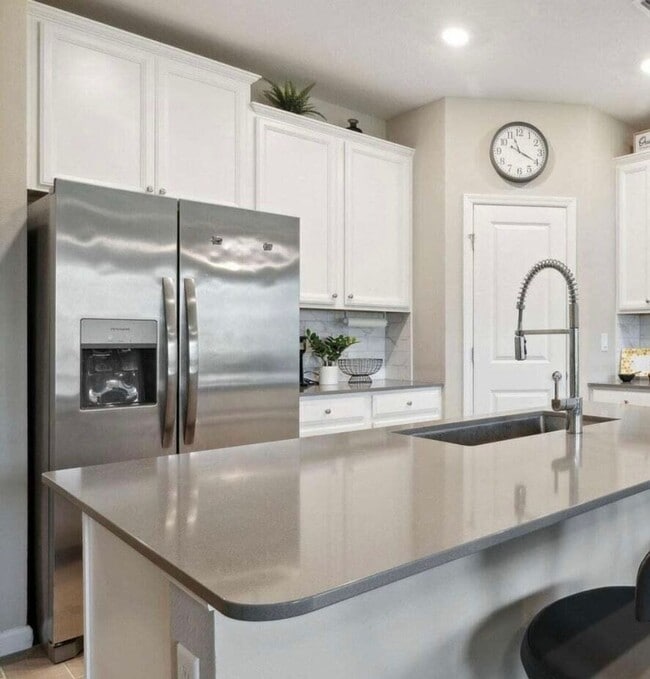 Building Photo - 357 Boracay Cir