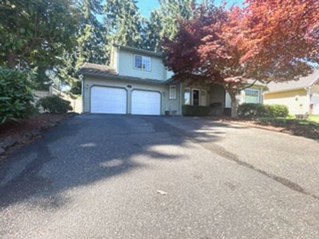 Building Photo - Spacious 4 bedroom Meridian Campus home wi...