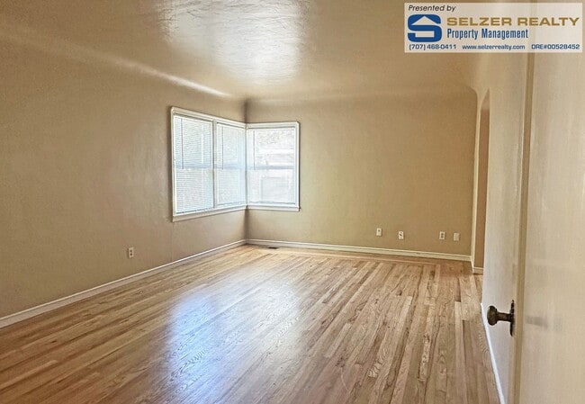 Building Photo - Charming & well-equipped 2 bd. home on Uki...