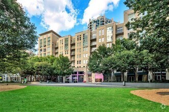 Building Photo - 2323 N Houston St