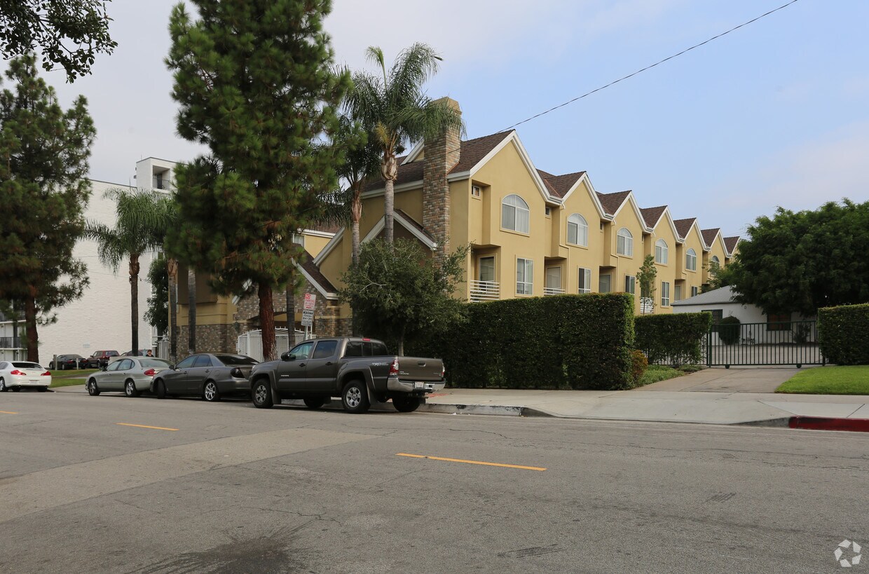 Foto principal - 423 W Doran St