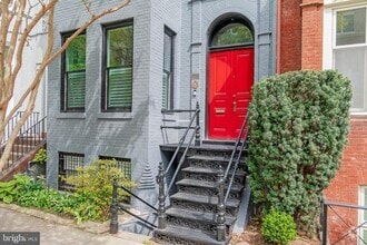 Building Photo - 2021 Hillyer Pl NW