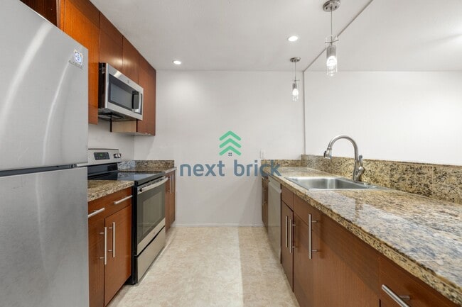 Photo - 2 BED & 1.75 BATH FOR RENT Townhome