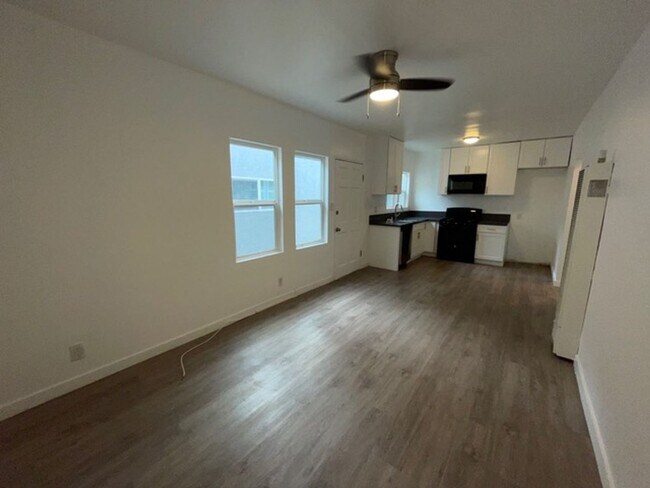 Interior Photo - 6809 West Blvd