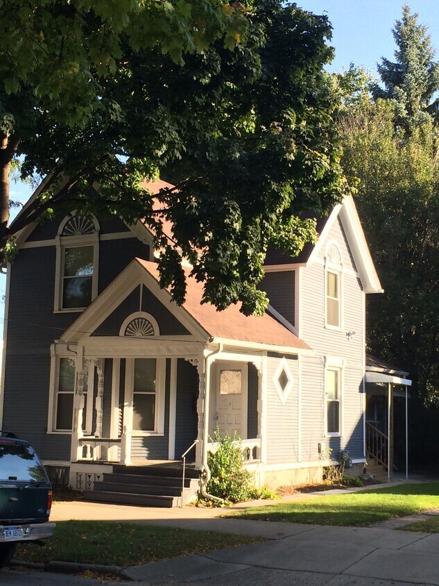Primary Photo - 616 Chatham St NW
