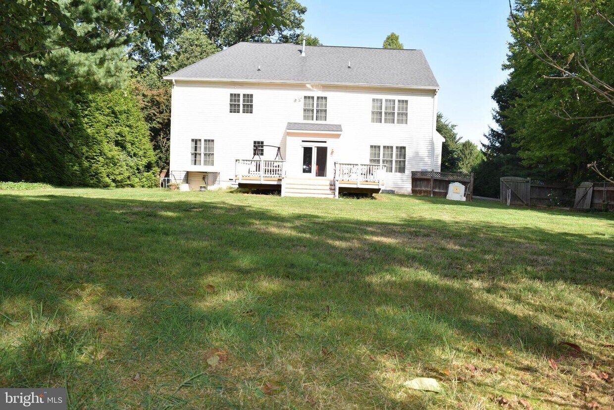 9745 Vale Rd, Vienna, VA 22181 House Rental in Vienna, VA