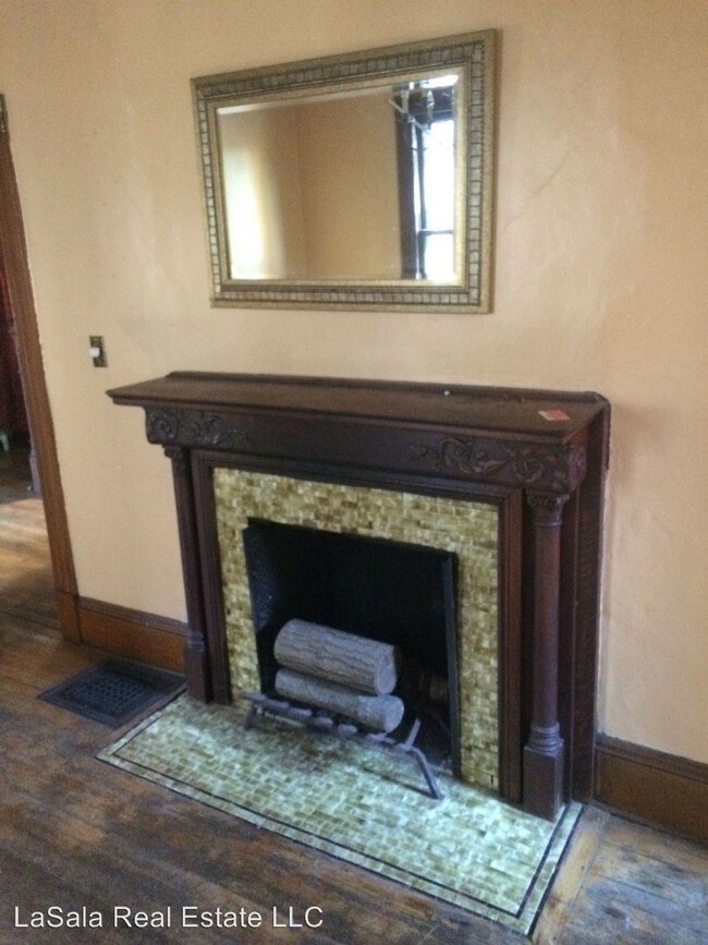 Building Photo - 4 br, 2 bath House - 15 Warrenton Ave