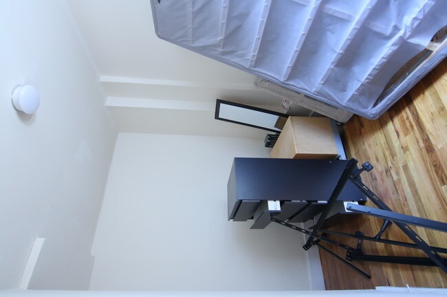 Building Photo - 171 W 83rd St