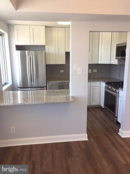 Foto del edificio - 8315 N Brook Ln