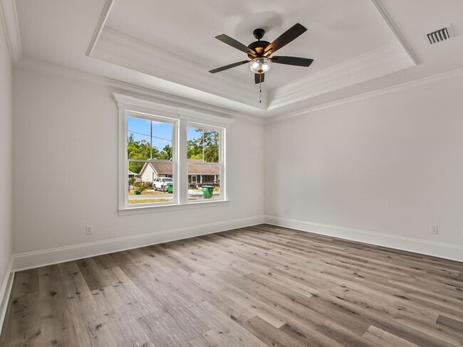 Building Photo - New Rental Alert! Spacious 3BR/2BA Home fo...