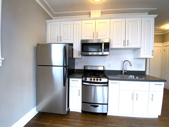 Building Photo - 2055 Polk St