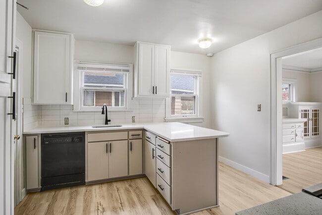 Foto del edificio - Beautiful 3 Bed, 1 Bath Rental Home in Irvington Portland!