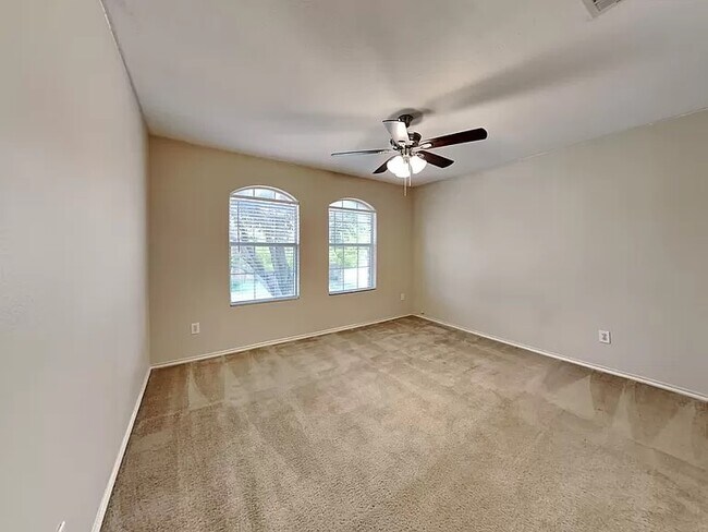 Building Photo - 1614 Danbury Dr