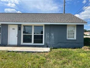 Building Photo - 486 Metz Dr