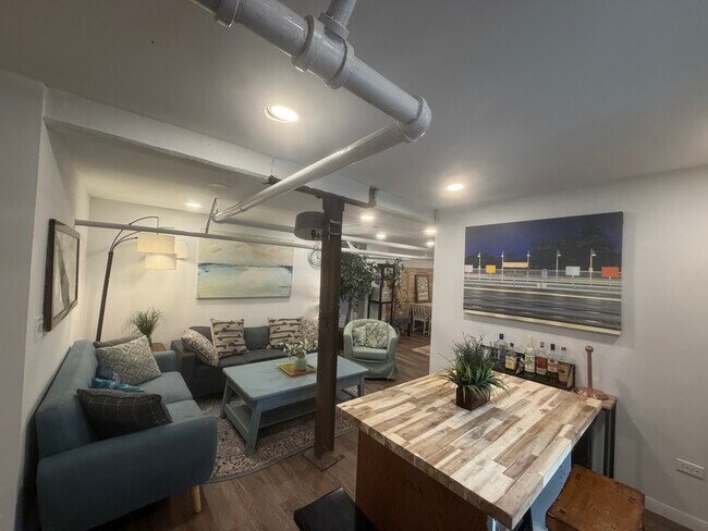 Foto del edificio - 5614 N Wayne Ave