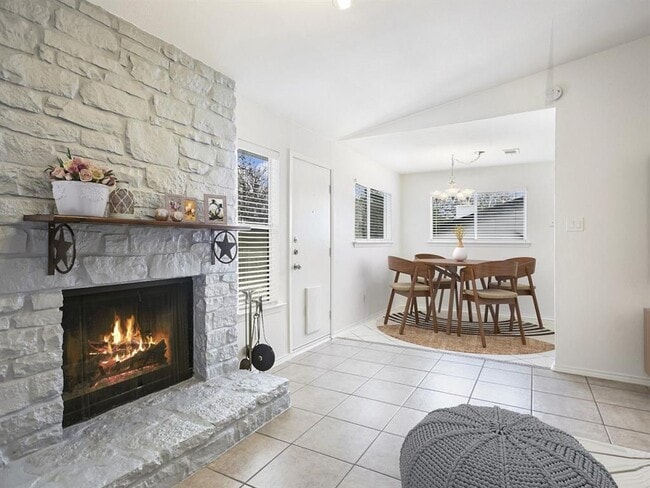 Foto del edificio - 3504 Gable Dr