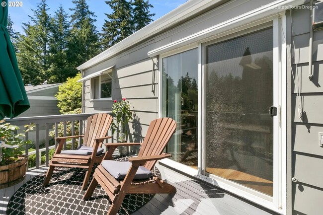 Foto del edificio - 3649 SW 52nd Pl