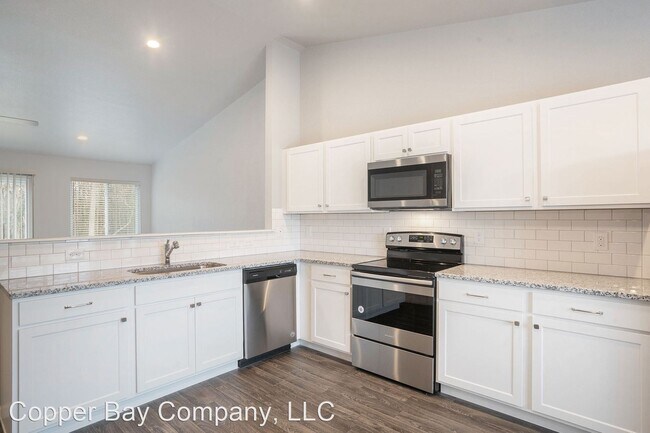 Foto del edificio - 4 br, 2 bath House - 4444 Soya Avenue