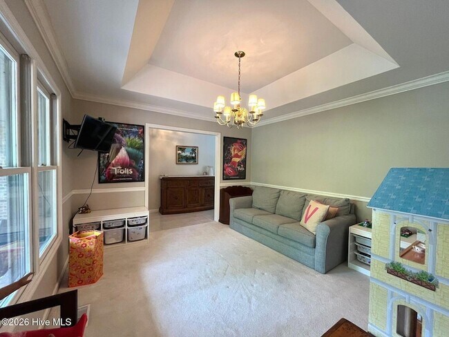 Foto del edificio - 100 Bridle Path Cir