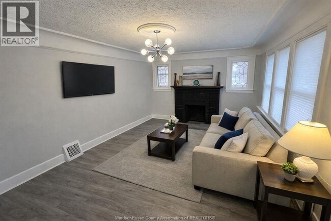 Building Photo - 355 Randolph Ave