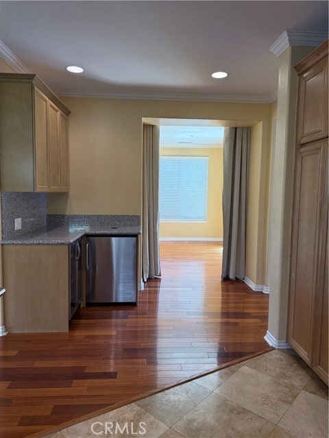 Building Photo - 5 Stonegate