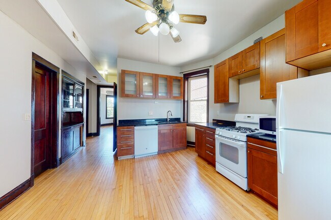 Foto del edificio - 2317 W Roscoe St