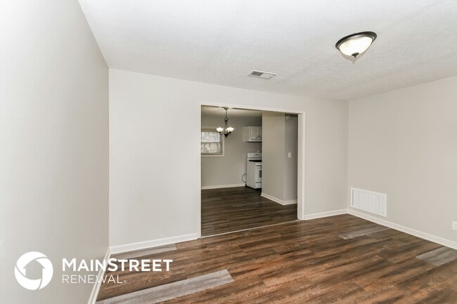 Building Photo - 1135 Pontiac Cir