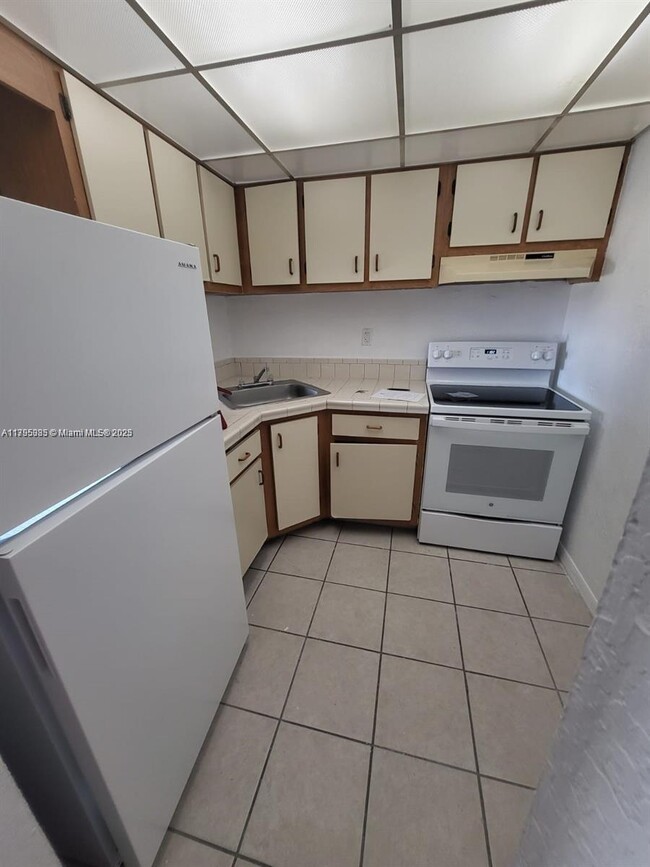 Building Photo - 801 NW 47th Ave