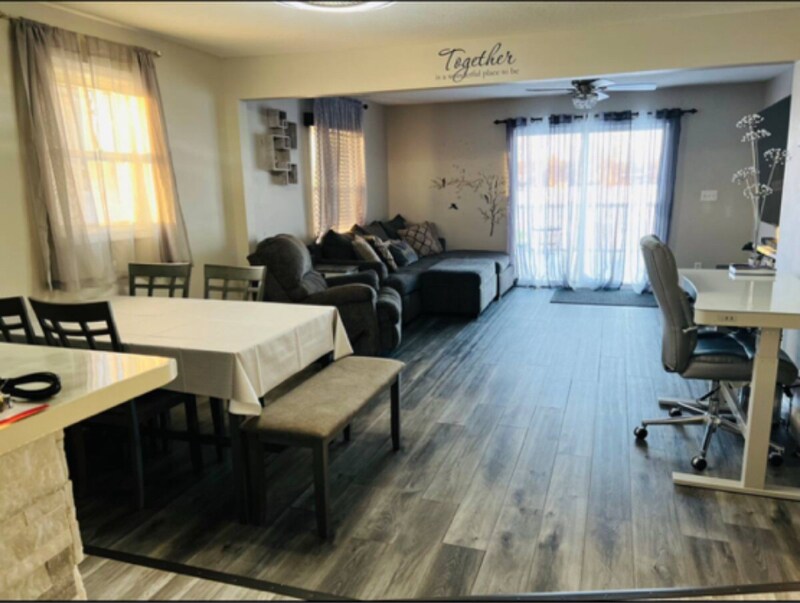 Foto principal - 1611 S Shr Dr