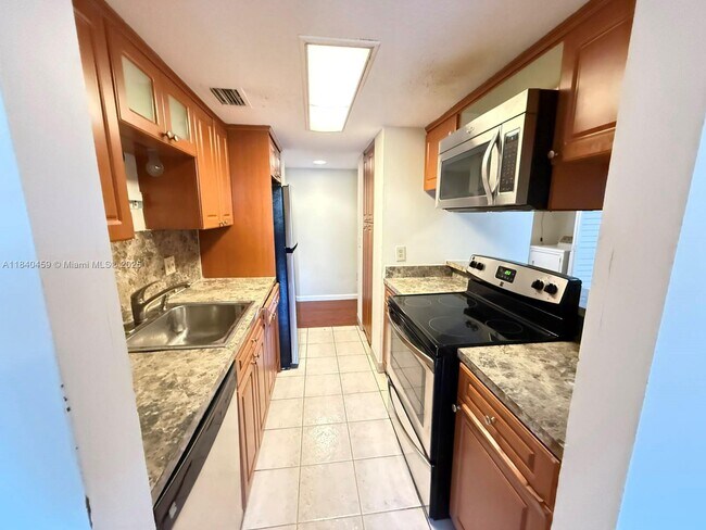 Foto del edificio - 4401 W McNab Rd