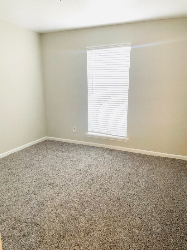 Building Photo - 12221 Fleming Dr