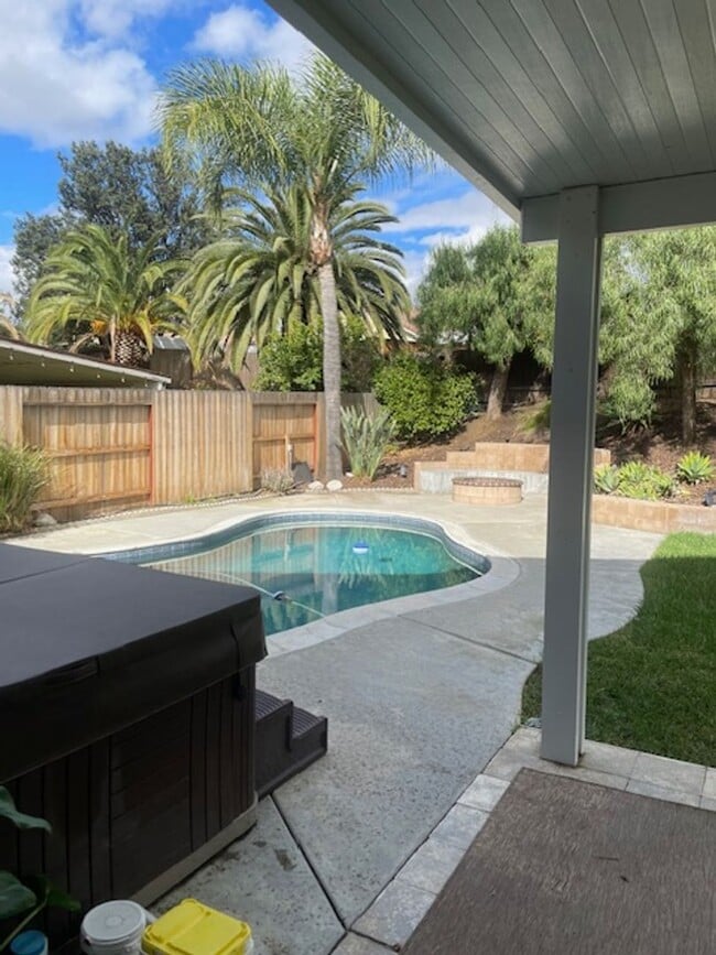 Building Photo - Pool and Spa