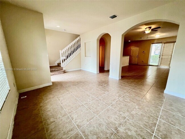 Building Photo - 9380 SW 170th Passage