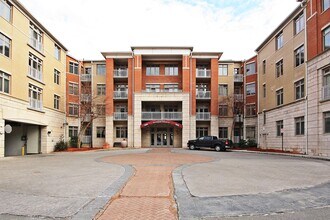 Building Photo - 7400 River Rd