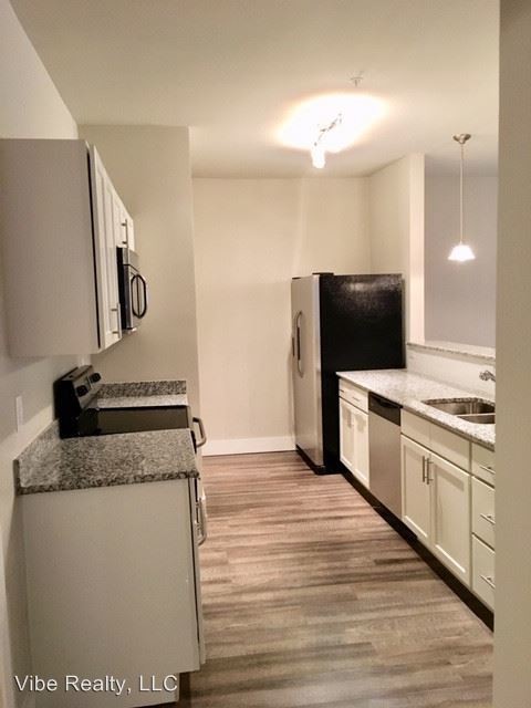 Building Photo - 1 br, 1 bath House - 701 Five Oaks Court