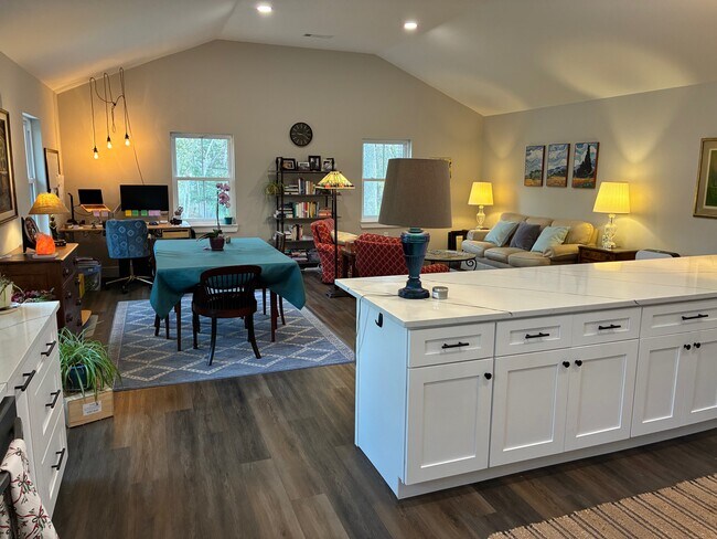 Foto del edificio - 21 Denmark Dr