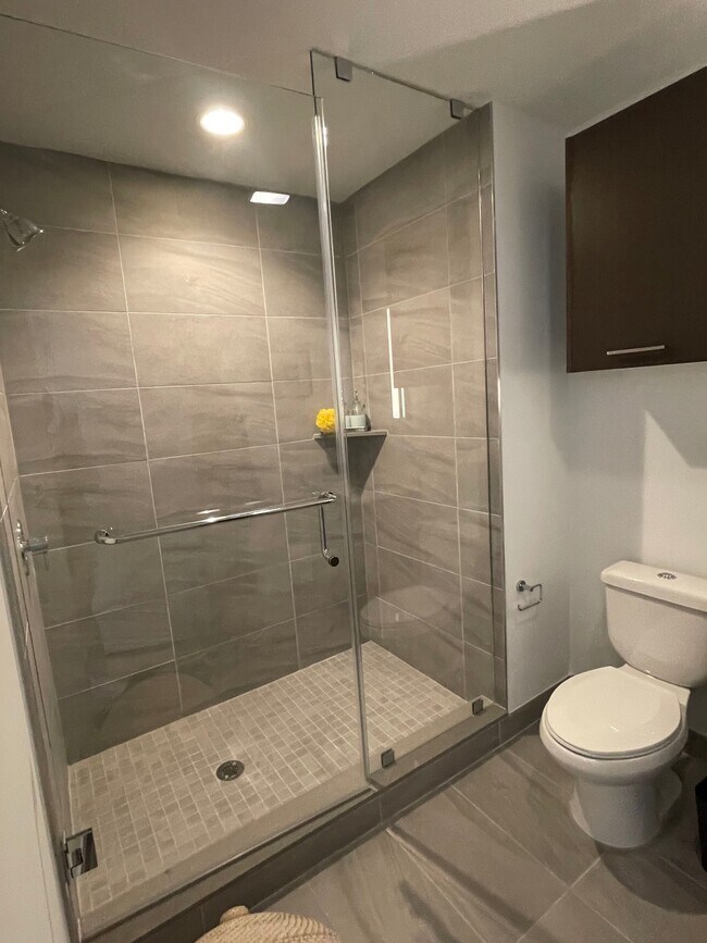 Foto del edificio - 250 NE 27th St