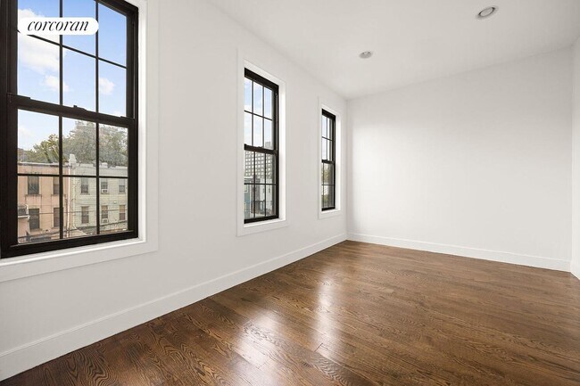 Foto del edificio - 150A 30th St