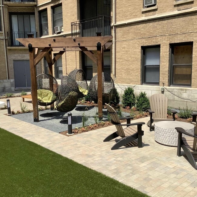 Photo - 4240 N Sheridan Rd Apartment