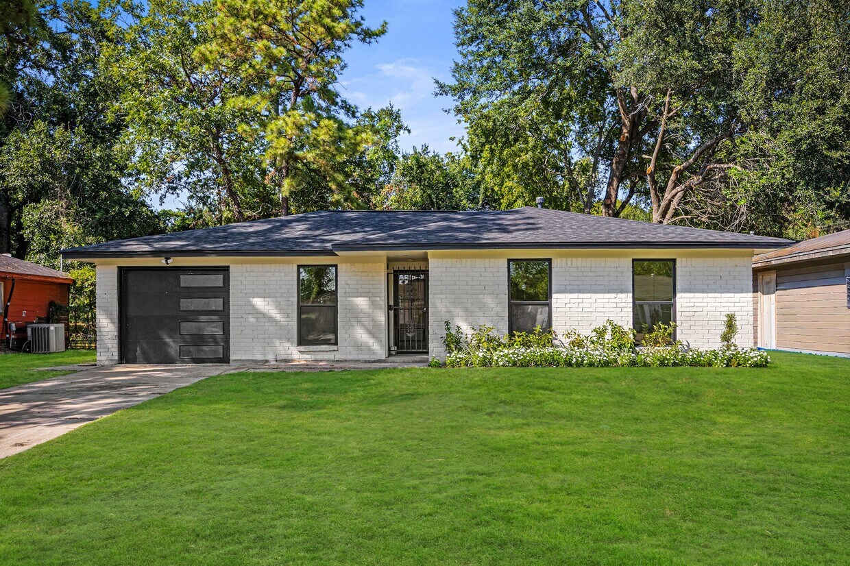 Foto principal - 1230 W Donovan St