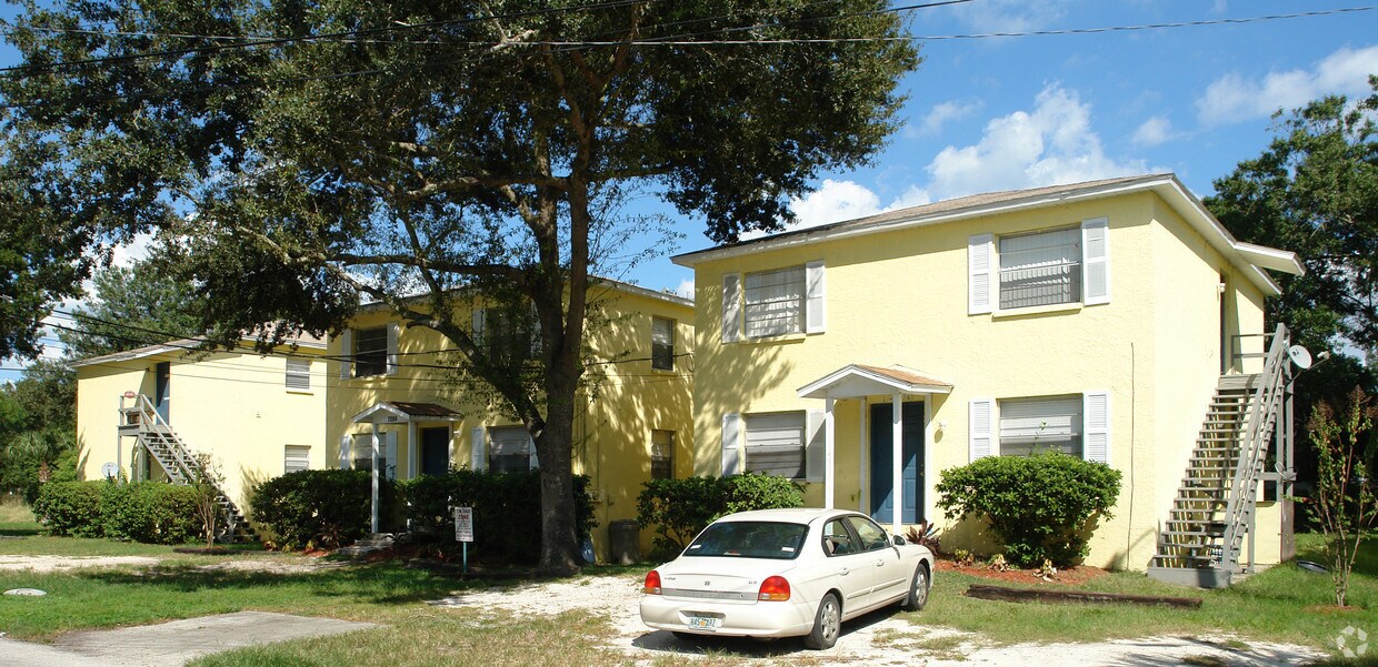 Building Photo - Port Tampa Apartments