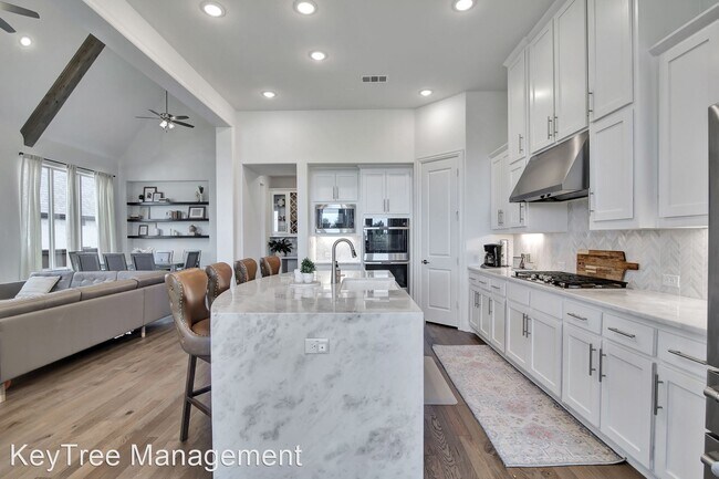 Foto del edificio - 4 br, 3 bath House - 830 Agave Drive