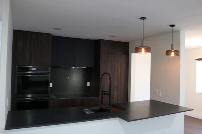 Building Photo - 10170 Collins Ave