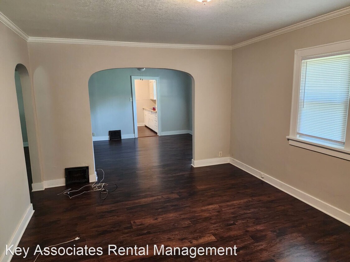 Primary Photo - 2 br, 1 bath House - 446 NE Arter