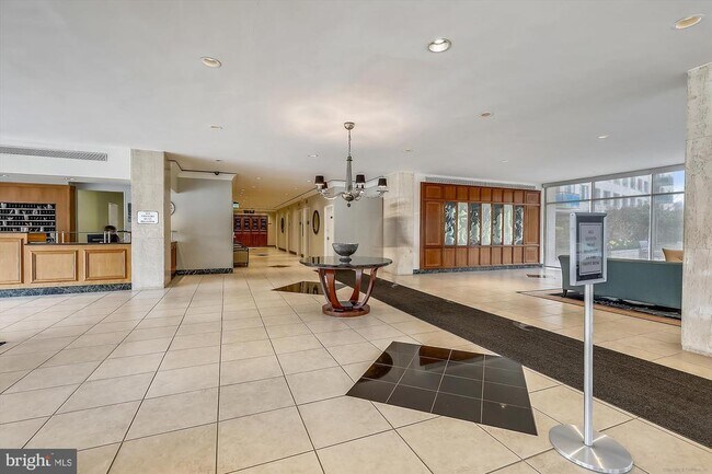 Foto del edificio - 10401 Grosvenor Pl