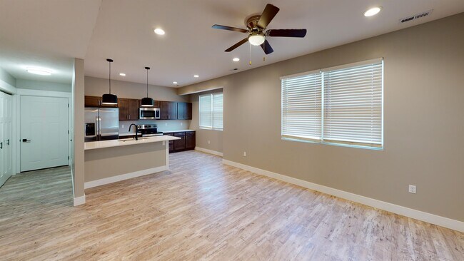 Building Photo - 705 Legacy Dr