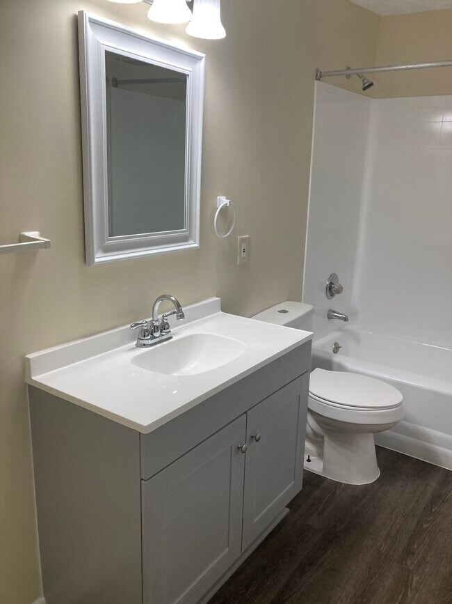 Bathroom - 3330 Sims St