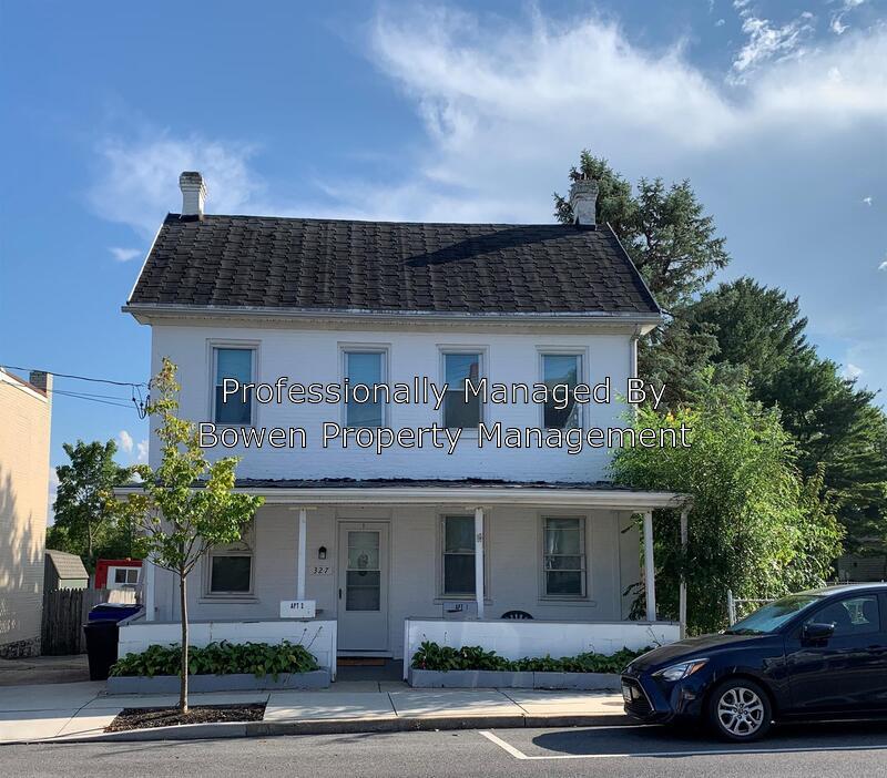 327 Jefferson St Unit Apt 2, Hagerstown, MD 21740 Condo for Rent in