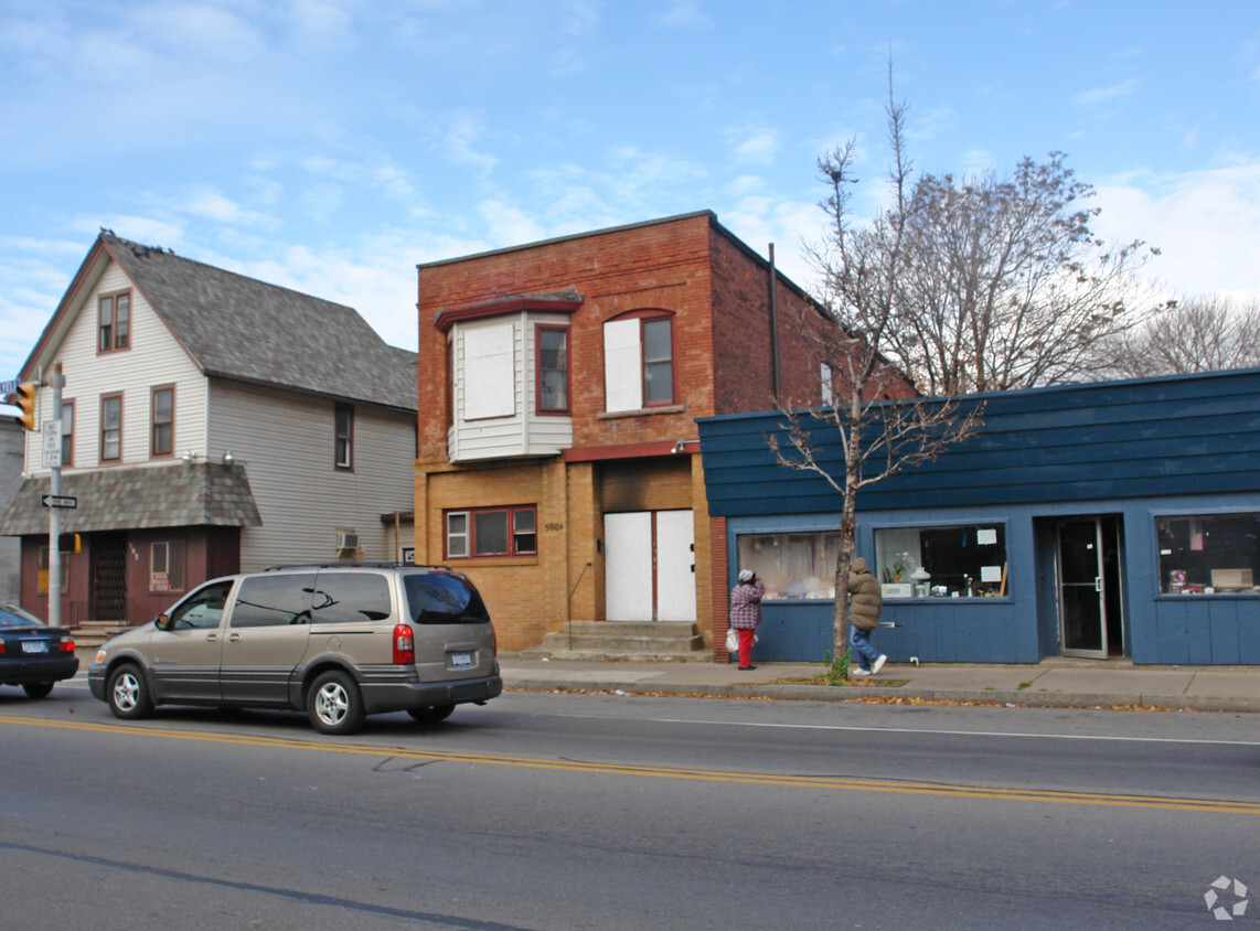 Building Photo - 500.5 Lyell Ave